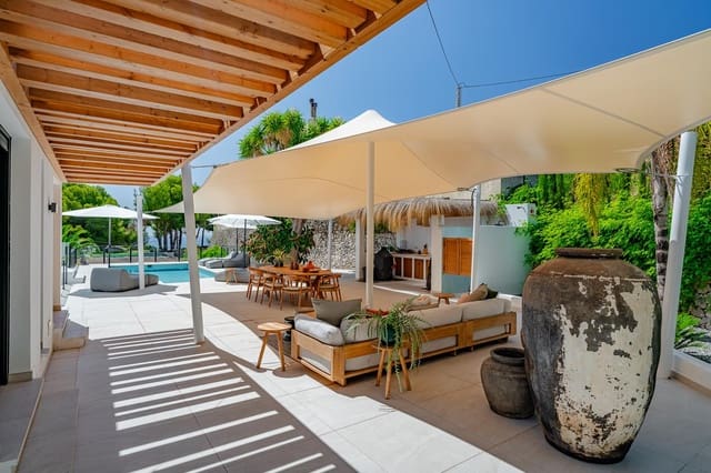 4 soveværelse Villa til salg i Benissa med swimmingpool garage - € 1.950.000 (Ref: 9453911)