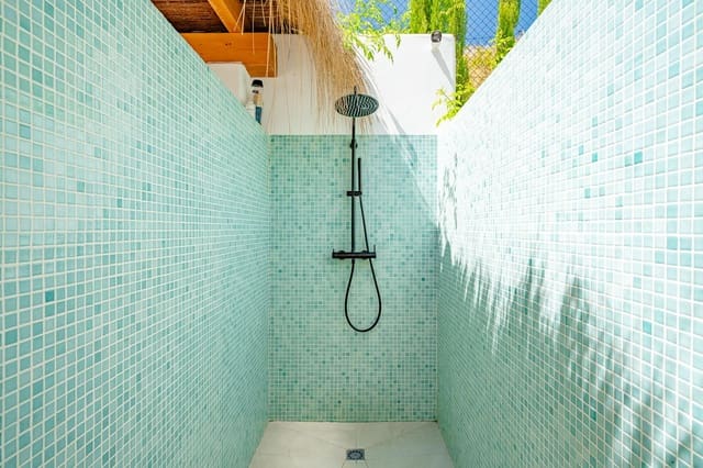 4 soveværelse Villa til salg i Benissa med swimmingpool garage - € 1.950.000 (Ref: 9453911)