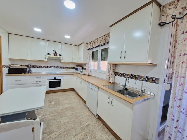 4 soverom Leilighet til salgs i Levante, Benidorm med svømmebasseng garasje - € 685 000 (Ref: 9453913)