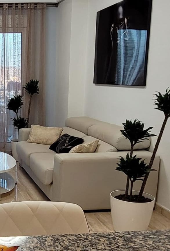 3 bedroom Apartment for sale in Benidorm with pool garage - € 330,000 (Ref: 9453915)