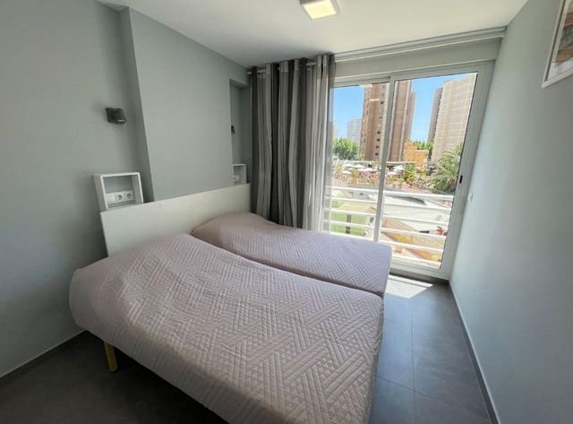 1 chambre Appartement à vendre à Levante, Benidorm avec piscine - 205 000 € (Ref: 9453916)