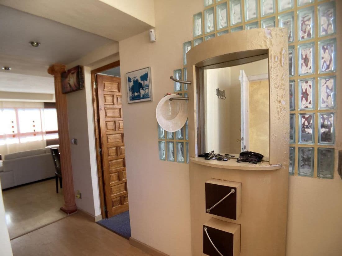 2 soverom Leilighet til salgs i Benidorm med svømmebasseng garasje - € 198 000 (Ref: 9453923)