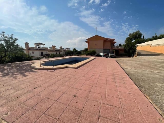 5 bedroom Apartment for sale in Polop with pool garage - € 636,500 (Ref: 9453924)