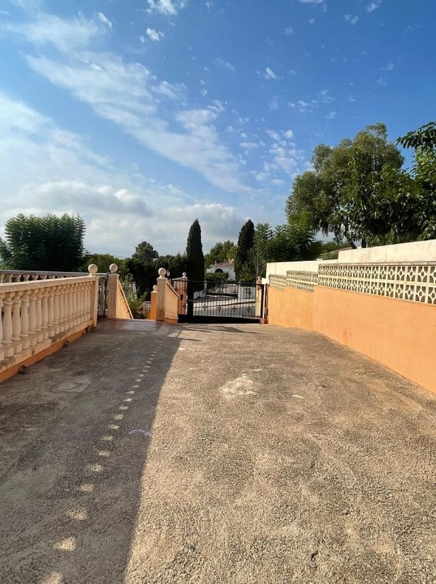 5 bedroom Apartment for sale in Polop with pool garage - € 636,500 (Ref: 9453924)