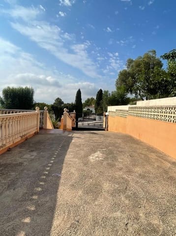 5 bedroom Apartment for sale in Polop with pool garage - € 636,500 (Ref: 9453924)