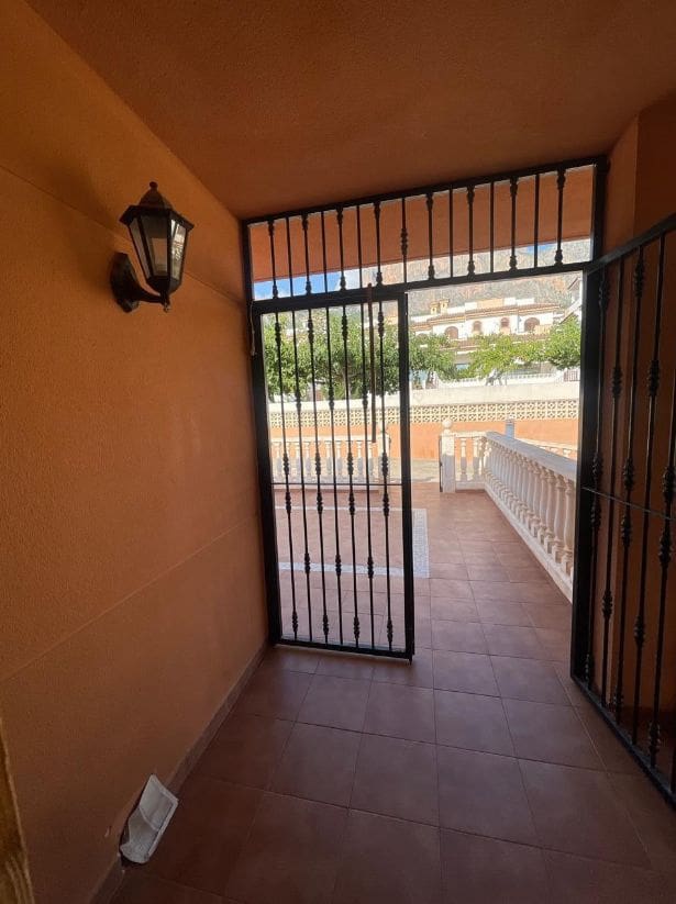 5 bedroom Apartment for sale in Polop with pool garage - € 636,500 (Ref: 9453924)