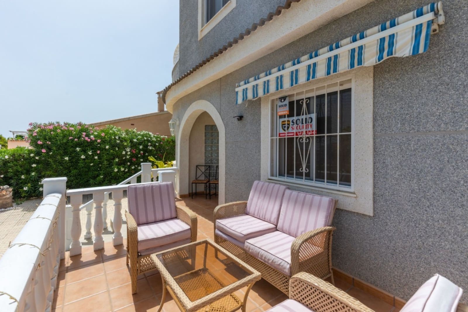 5 bedroom Villa for sale in San Fulgencio with pool garage - € 500,000 (Ref: 9453966)
