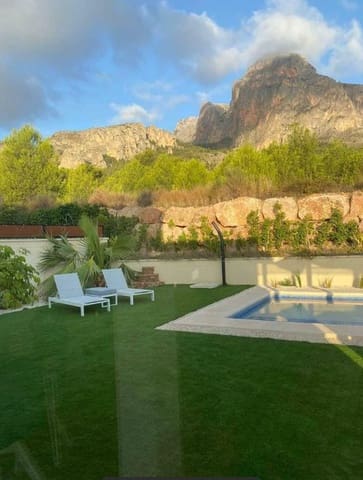 3 sovrum Villa till salu i Polop med pool garage - 560 000 € (Ref: 9453979)