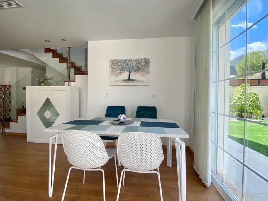 3 sovrum Villa till salu i Polop med pool garage - 560 000 € (Ref: 9453979)