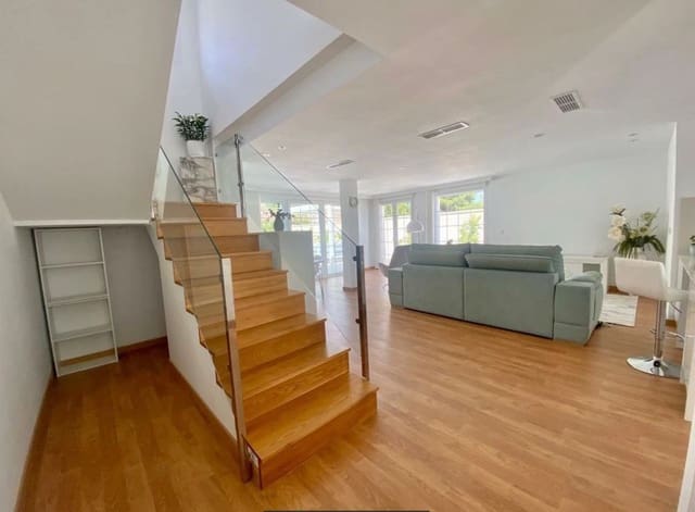 3 sovrum Villa till salu i Polop med pool garage - 560 000 € (Ref: 9453979)