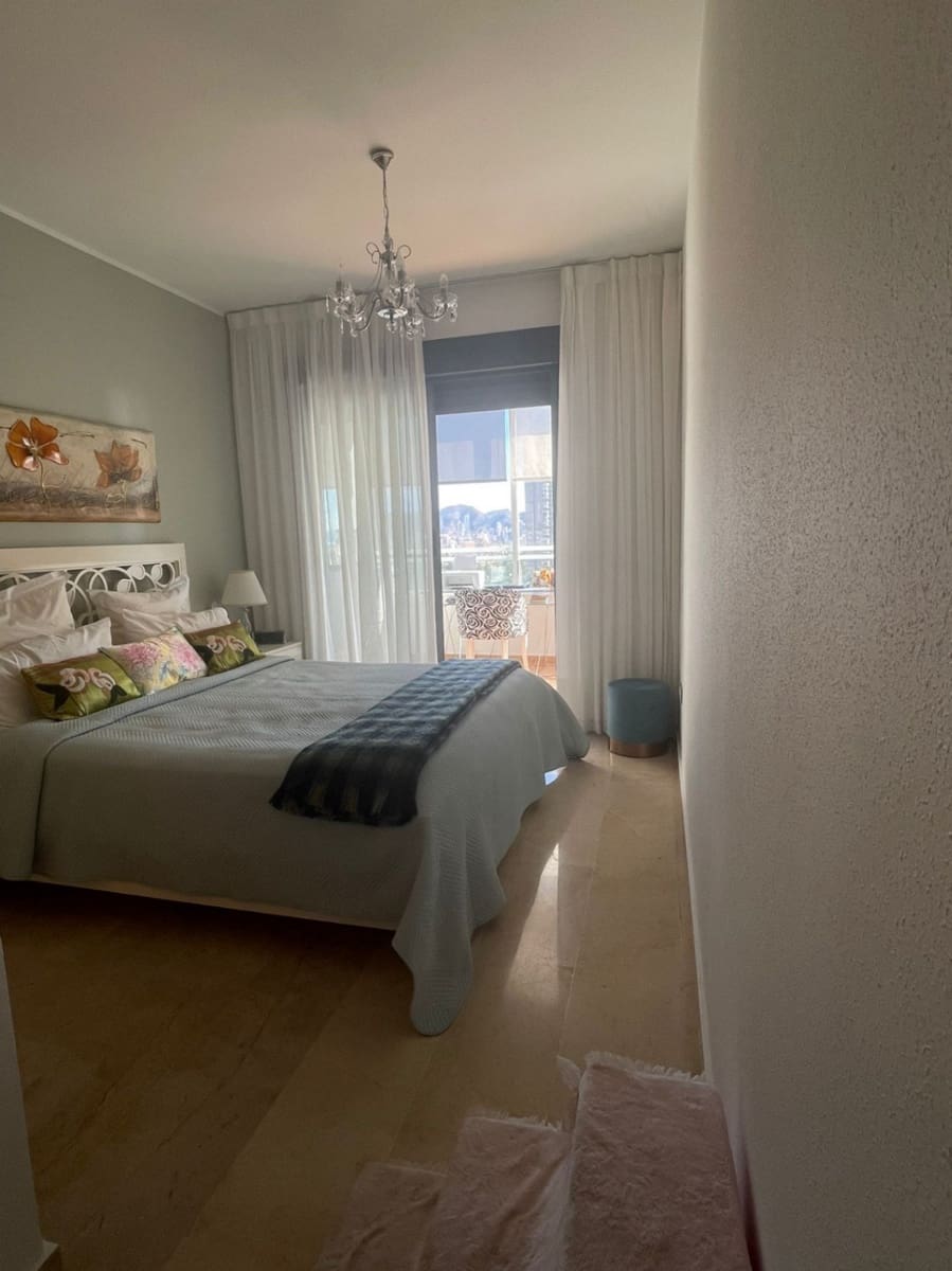 2 bedroom Apartment for sale in Benidorm with pool garage - € 290,000 (Ref: 9454011)