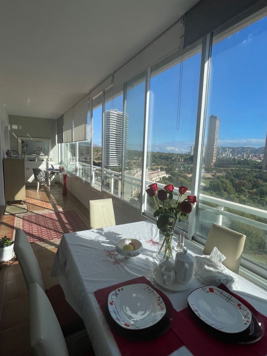 2 bedroom Apartment for sale in Benidorm with pool garage - € 290,000 (Ref: 9454011)