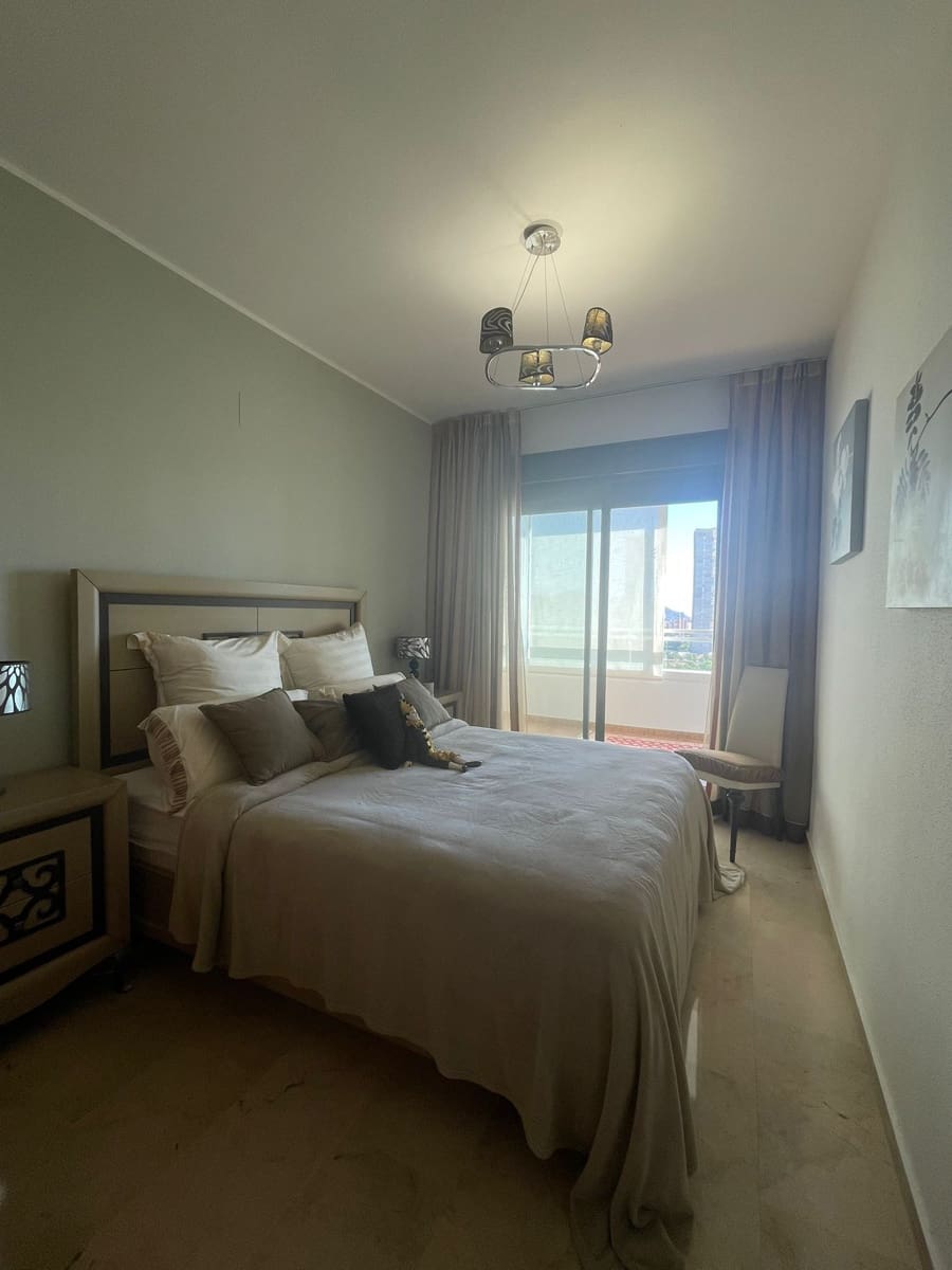 2 bedroom Apartment for sale in Benidorm with pool garage - € 290,000 (Ref: 9454011)