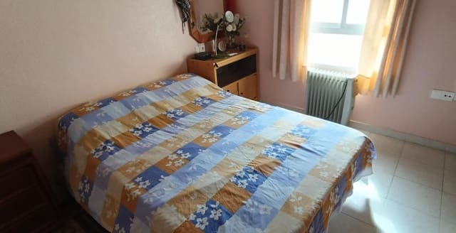 2 makuuhuone Huoneisto myytävänä paikassa Levante, Benidorm mukana uima-altaan 
autotalli - 205 000 € (Ref: 9454015)