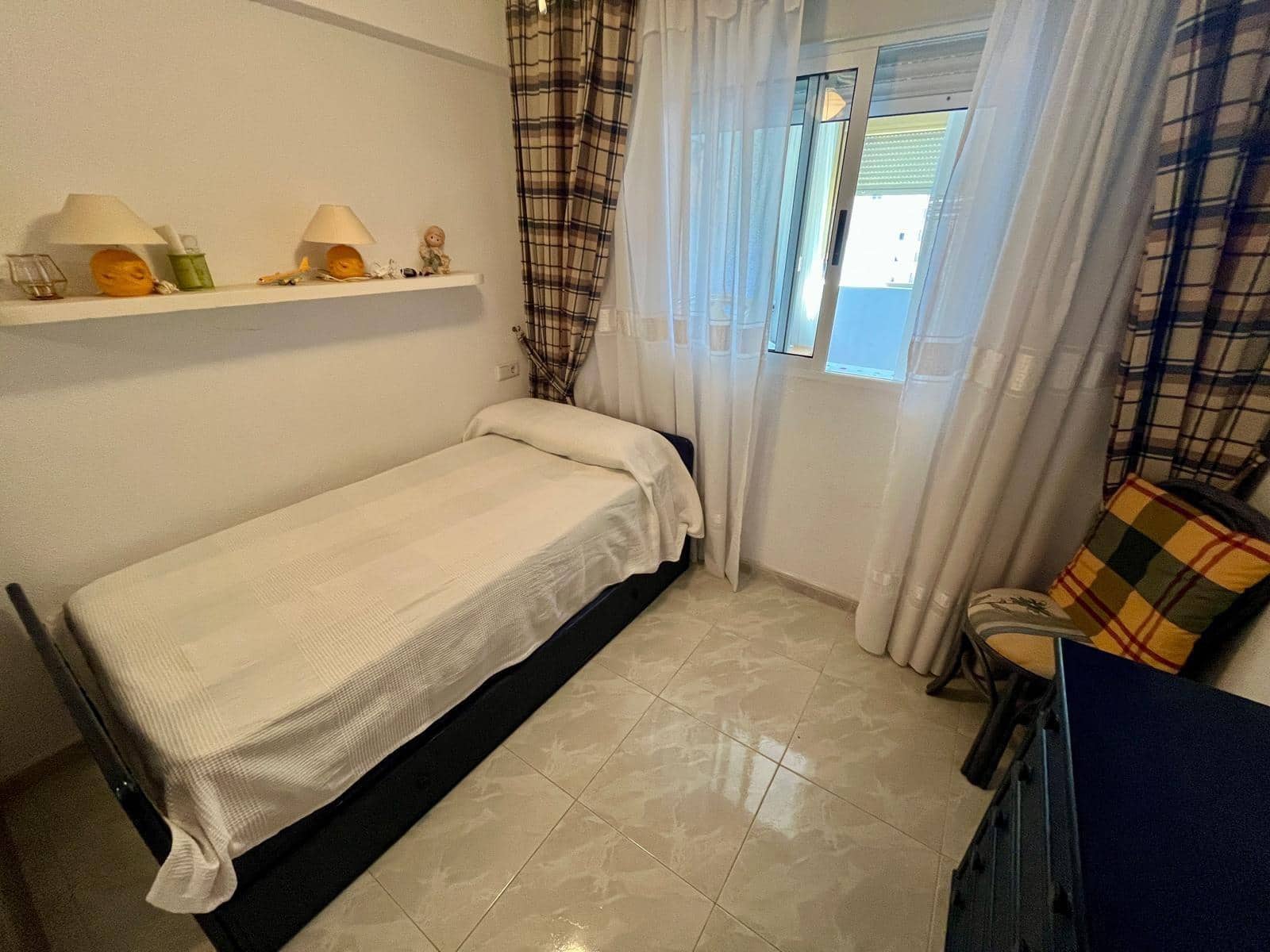 2 soverom Leilighet til salgs i Benidorm med svømmebasseng garasje - € 184 000 (Ref: 9454022)