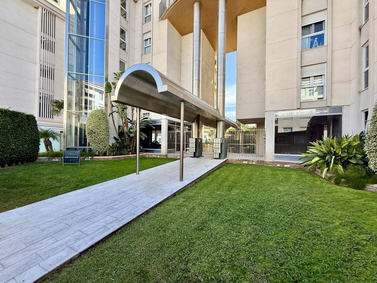 3 sypialnia Apartament na sprzedaż w Altea z basenem garażem - 360 000 € (Ref: 9454035)