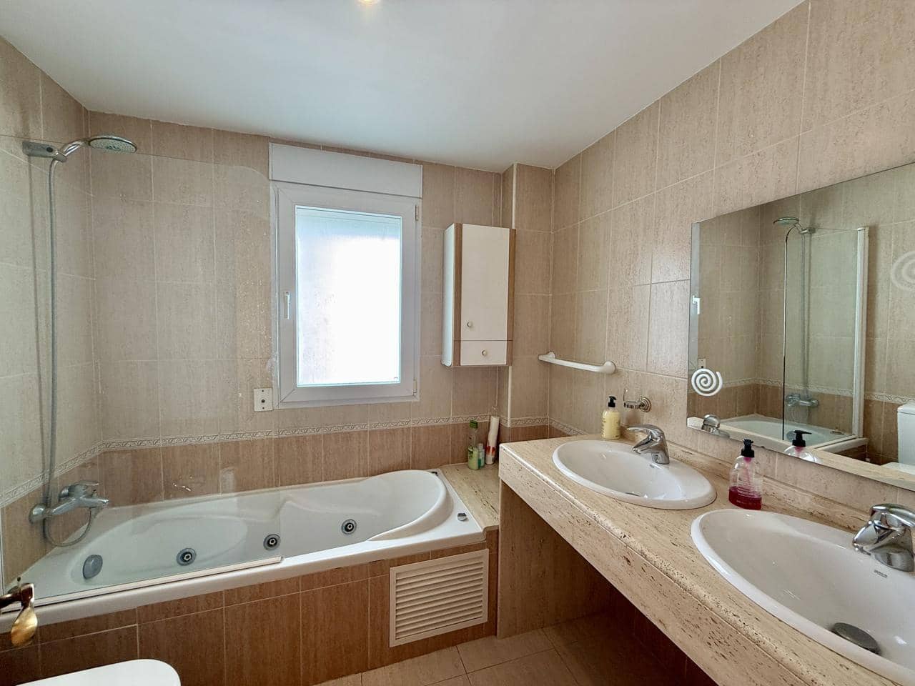 3 sypialnia Apartament na sprzedaż w Altea z basenem garażem - 360 000 € (Ref: 9454035)