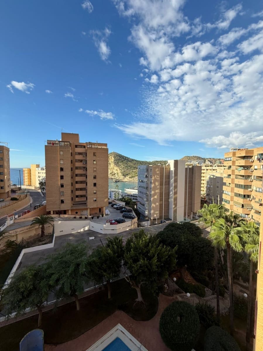 Apartamento de 2 habitaciones en Benidorm en venta con piscina garaje - 240.000 € (Ref: 9454054)