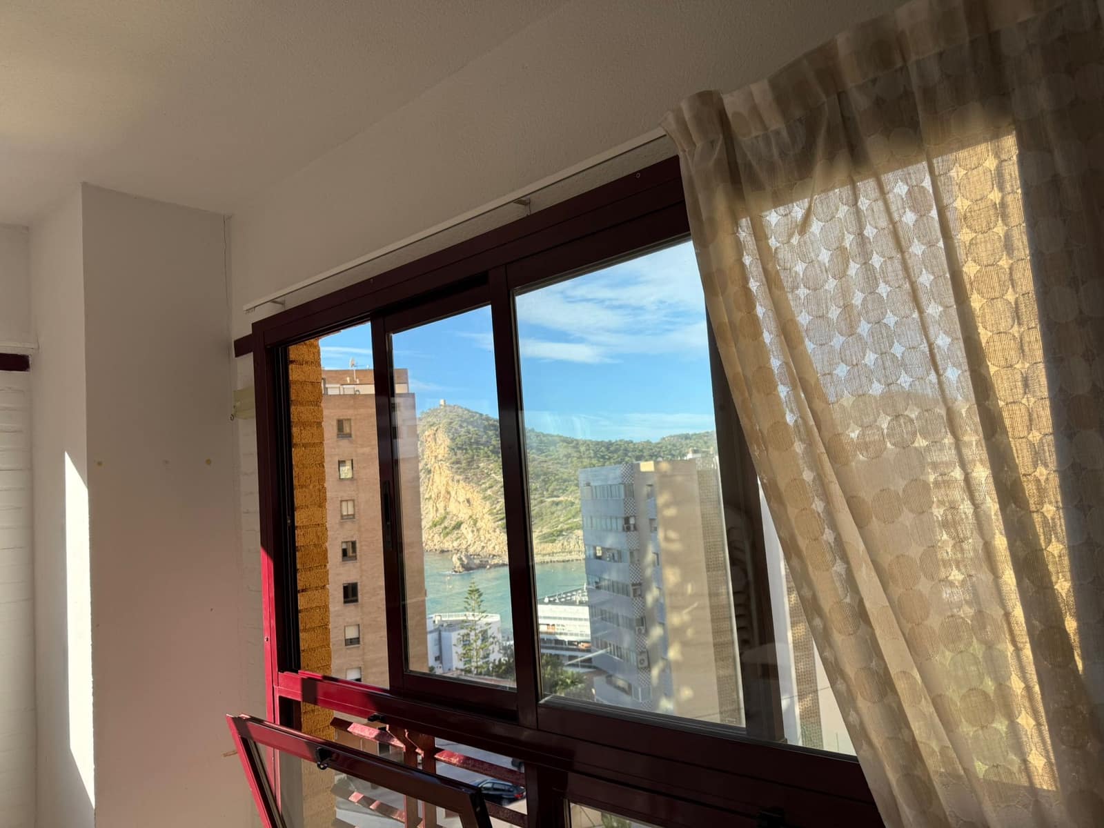Apartamento de 2 habitaciones en Benidorm en venta con piscina garaje - 240.000 € (Ref: 9454054)