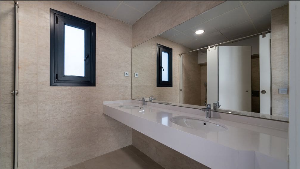 3 bedroom Apartment for sale in Benidorm with pool garage - € 527,000 (Ref: 9454061)