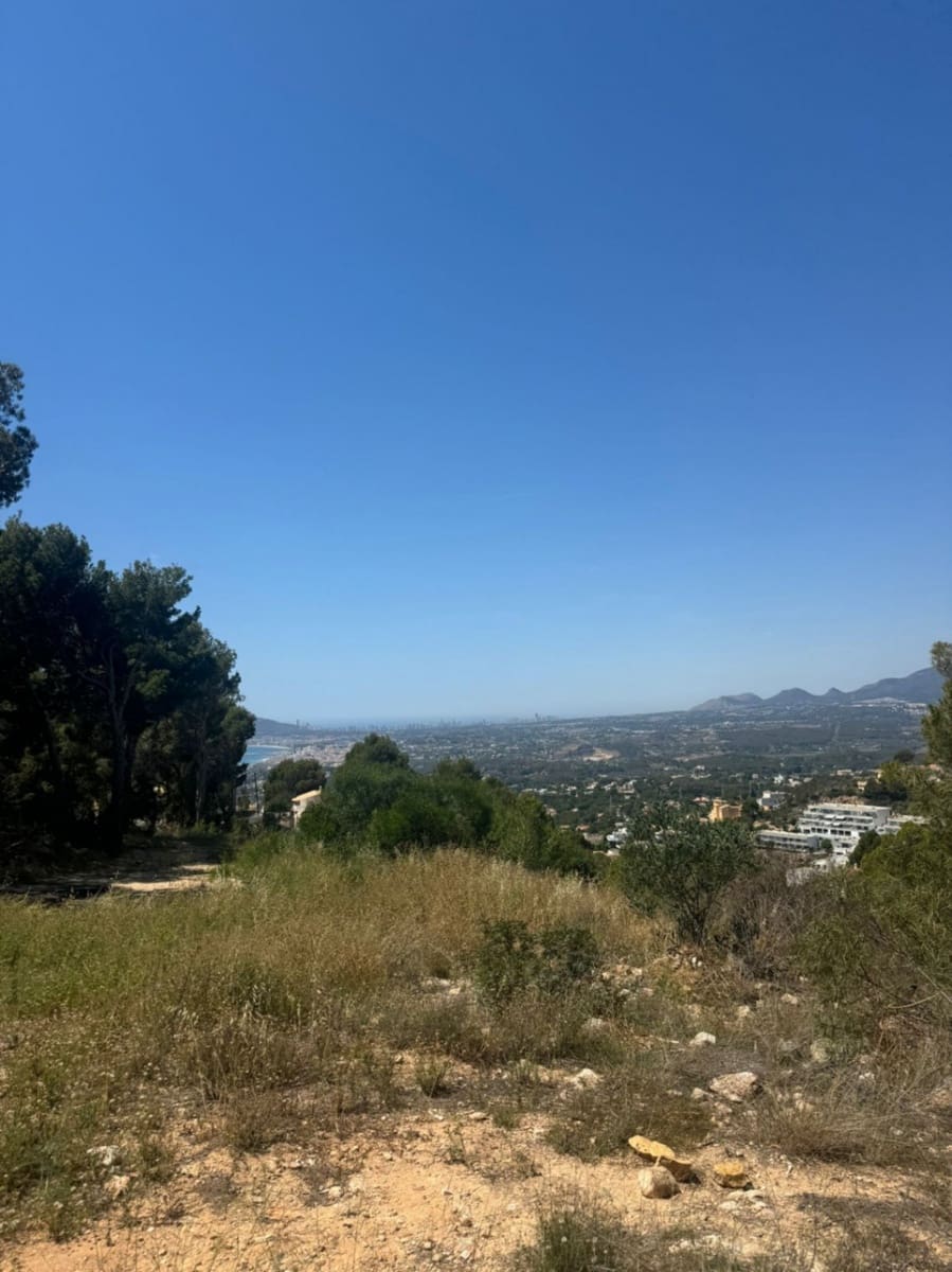 5 bedroom Villa for sale in Altea with pool garage - € 1,599,000 (Ref: 9454073)