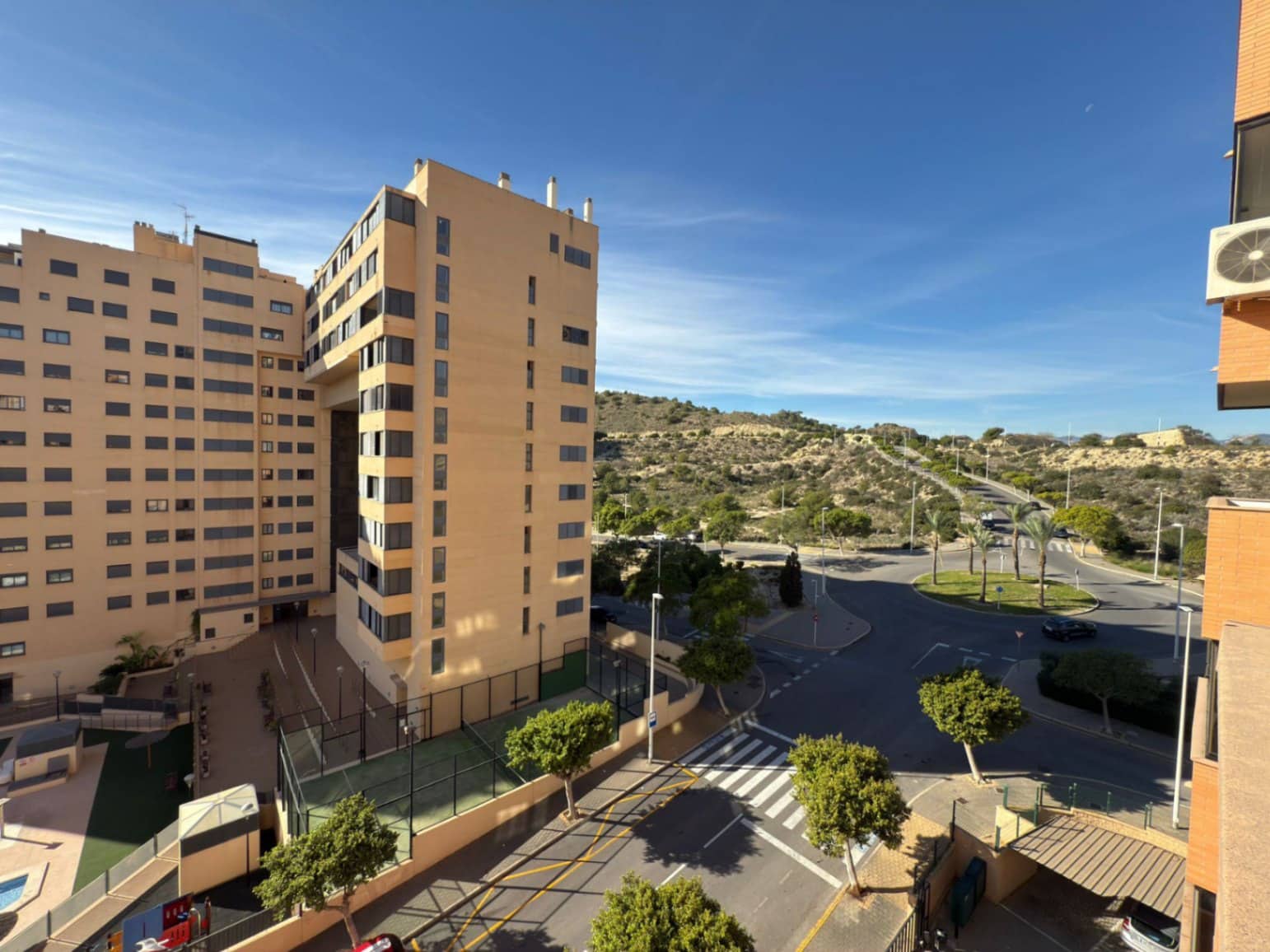 1 sypialnia Apartament na sprzedaż w La Villajoyosa / Vila Joiosa z basenem garażem - 225 000 € (Ref: 9454076)