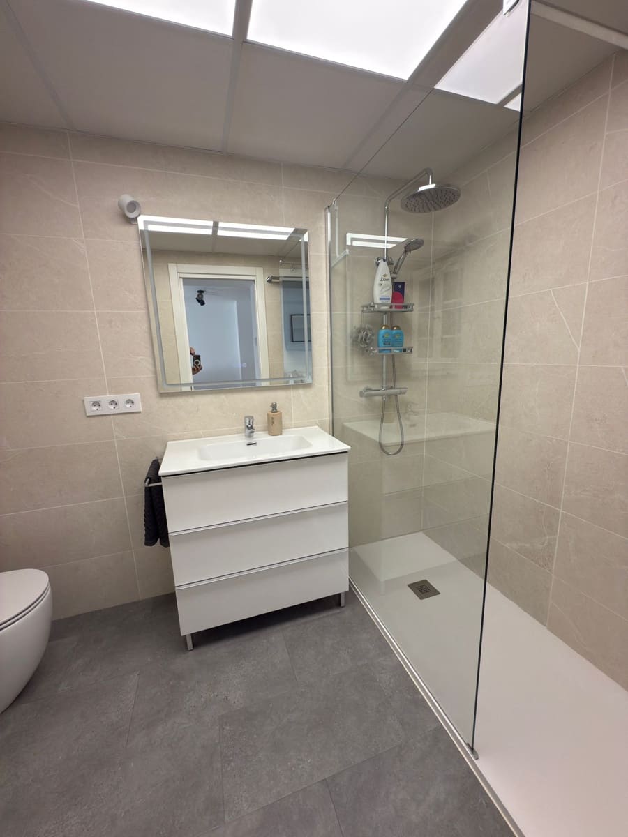 1 sypialnia Apartament na sprzedaż w La Villajoyosa / Vila Joiosa z basenem garażem - 225 000 € (Ref: 9454076)