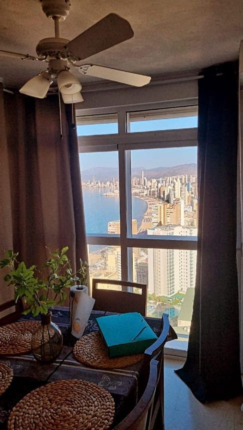 2 soveværelse Lejlighed til salg i Benidorm med swimmingpool garage - € 285.000 (Ref: 9454078)