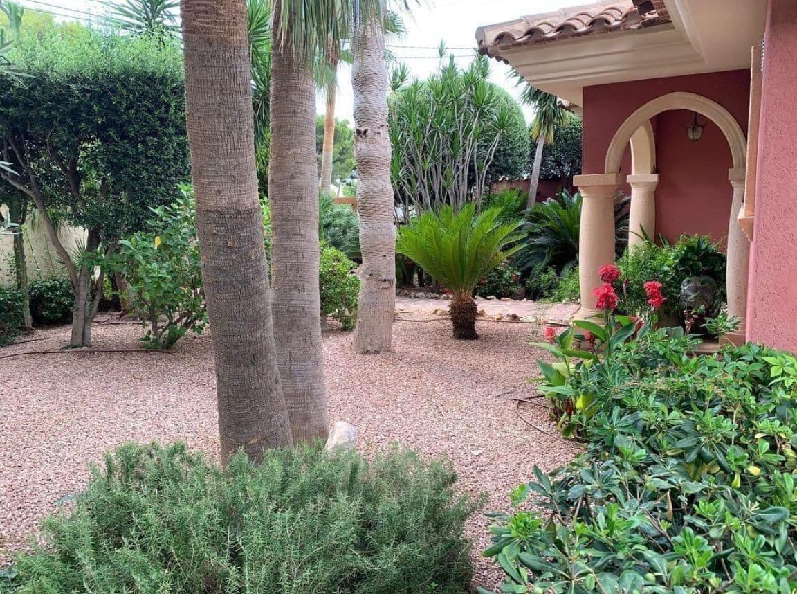 3 bedroom Villa for sale in Altea with pool garage - € 799,000 (Ref: 9454080)