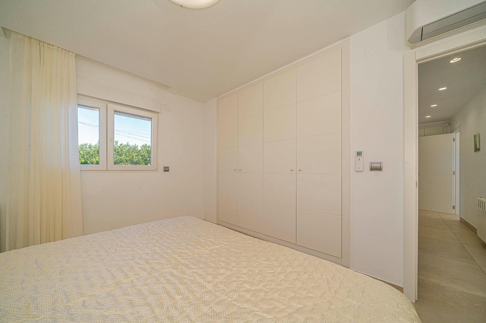 Chalet de 4 habitaciones en Alfaz del Pi / L'Alfàs del Pi en venta con piscina - 975.000 € (Ref: 9454091)