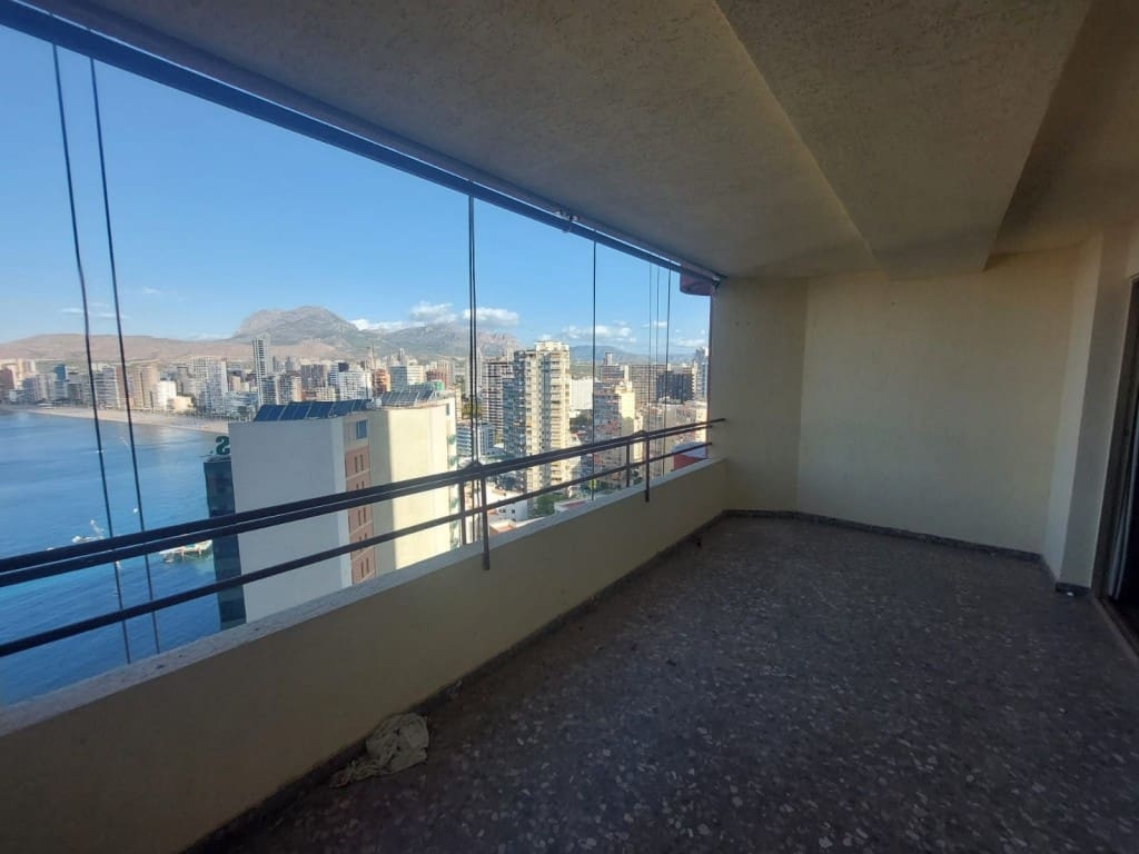 2 bedroom Apartment for sale in Benidorm with pool garage - € 250,000 (Ref: 9454615)