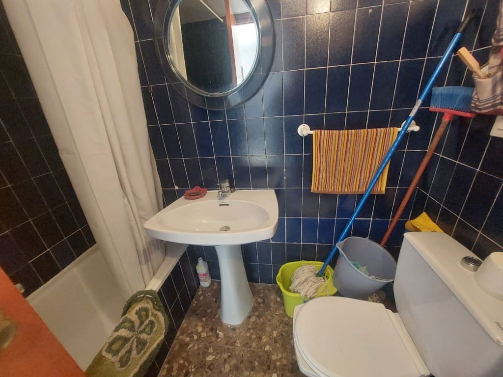 2 bedroom Apartment for sale in Benidorm with pool garage - € 250,000 (Ref: 9454615)