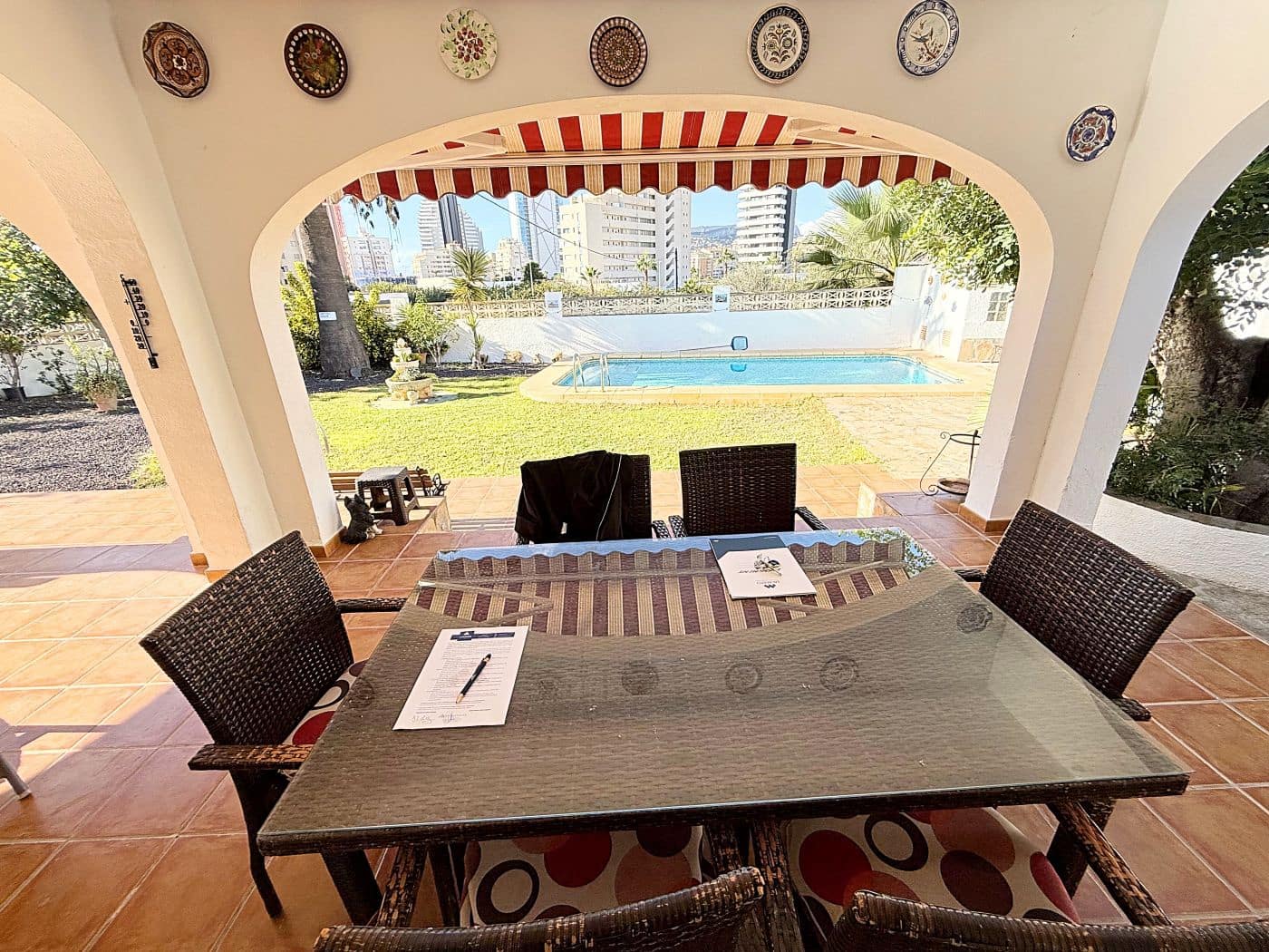 4 bedroom Villa for sale in Calpe / Calp with pool garage - € 540,000 (Ref: 9454621)