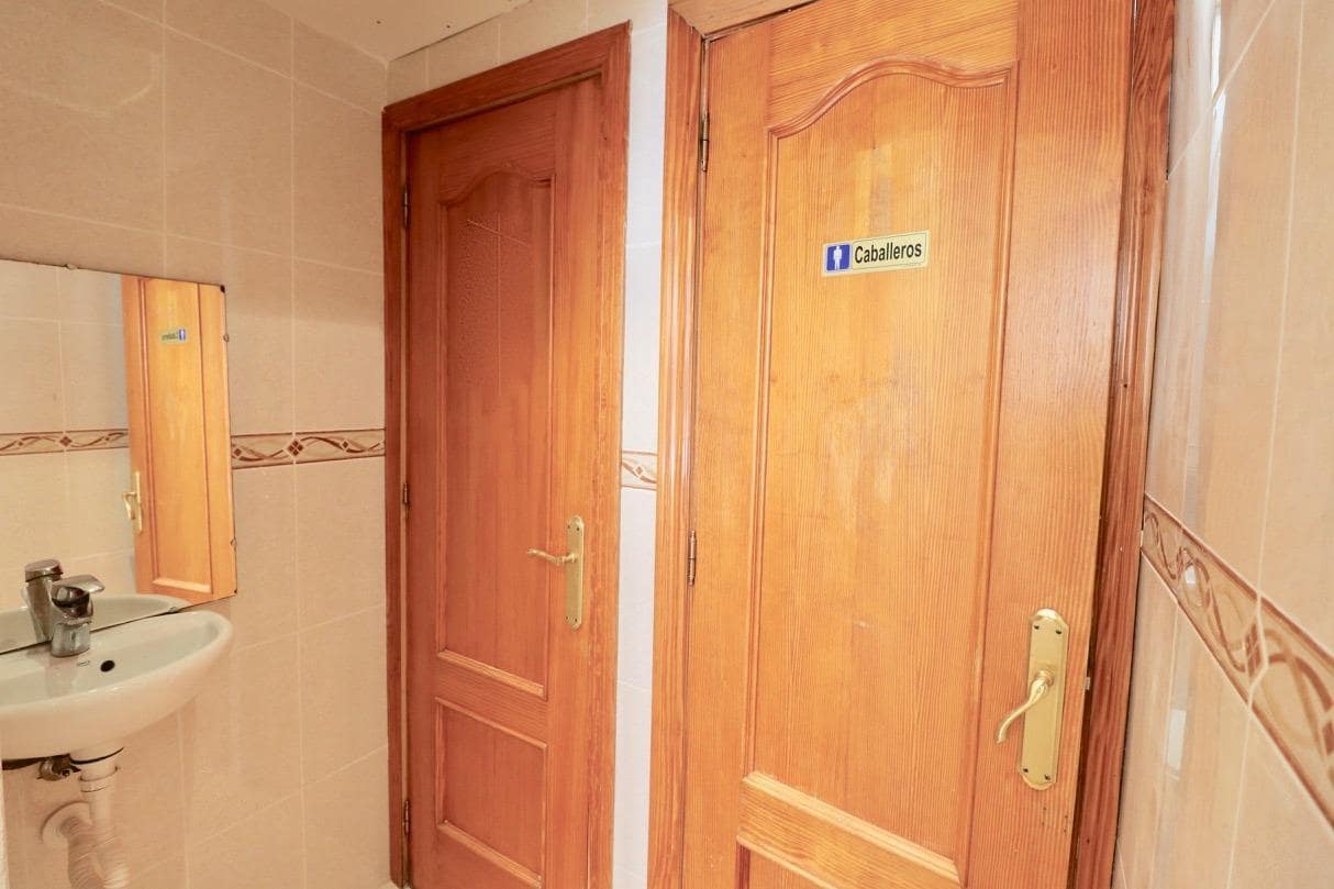 Kommersiell til salgs i Benidorm - € 130 000 (Ref: 9454626)