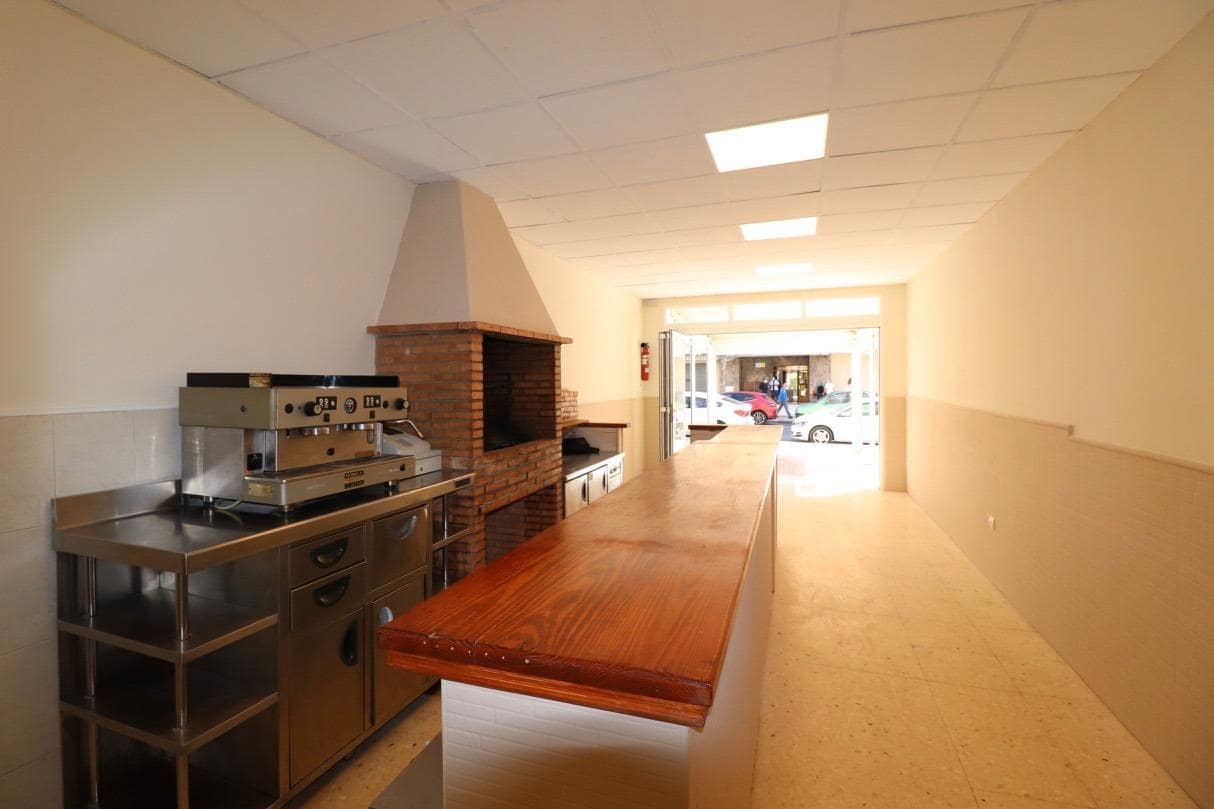 Kommersiell til salgs i Benidorm - € 130 000 (Ref: 9454626)