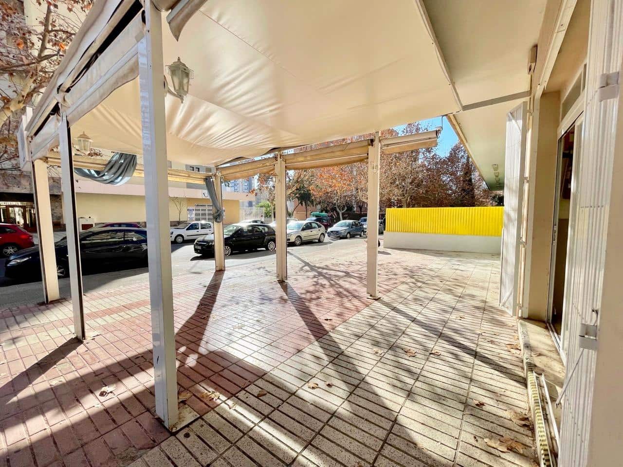 Kommersiell til salgs i Benidorm - € 130 000 (Ref: 9454626)