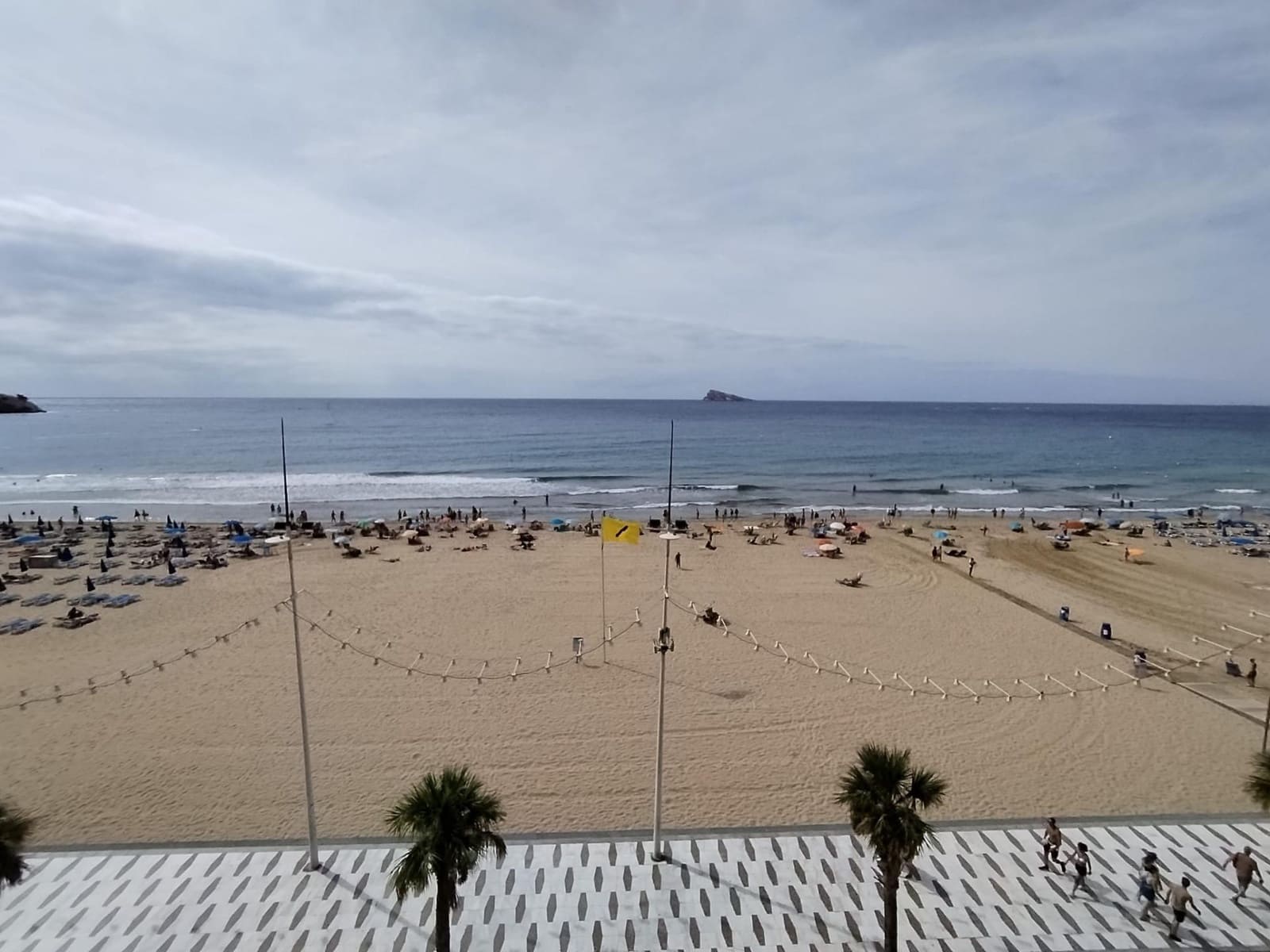 1 Zimmer Apartment zu verkaufen in Benidorm mit Pool - 265.000 € (Ref: 9454627)