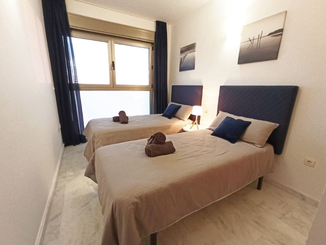 2 bedroom Apartment for sale in Benidorm with pool garage - € 369,500 (Ref: 9454631)