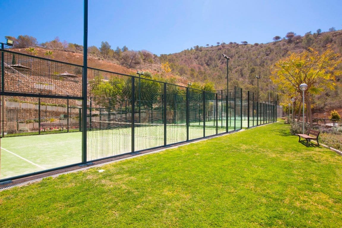 2 bedroom Apartment for sale in Benidorm with pool garage - € 369,500 (Ref: 9454631)