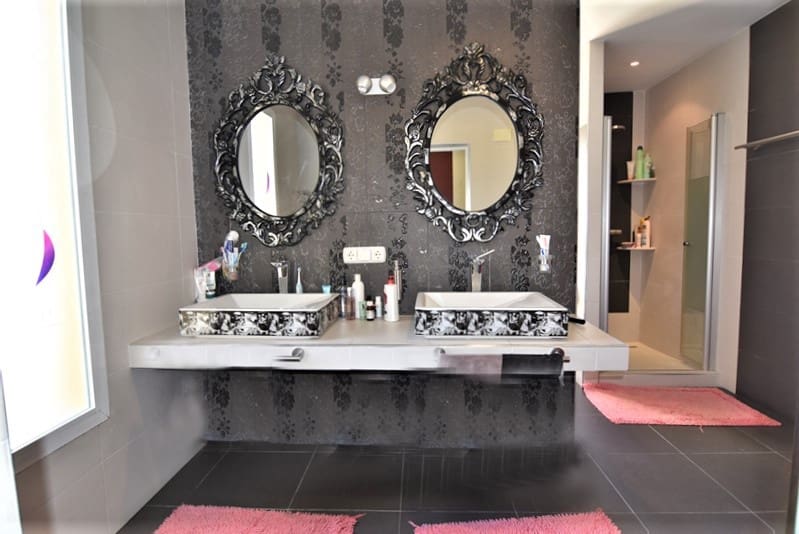 3 sypialnia Willa na sprzedaż w Benidorm z basenem garażem - 405 000 € (Ref: 9454632)