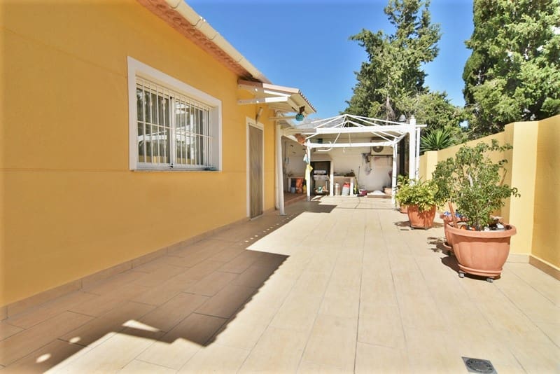 3 sypialnia Willa na sprzedaż w Benidorm z basenem garażem - 405 000 € (Ref: 9454632)