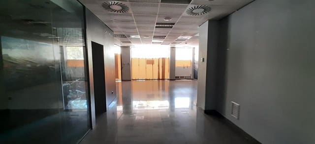 Commercieel te koop in Levante, Benidorm - € 220.000 (Ref: 9454633)