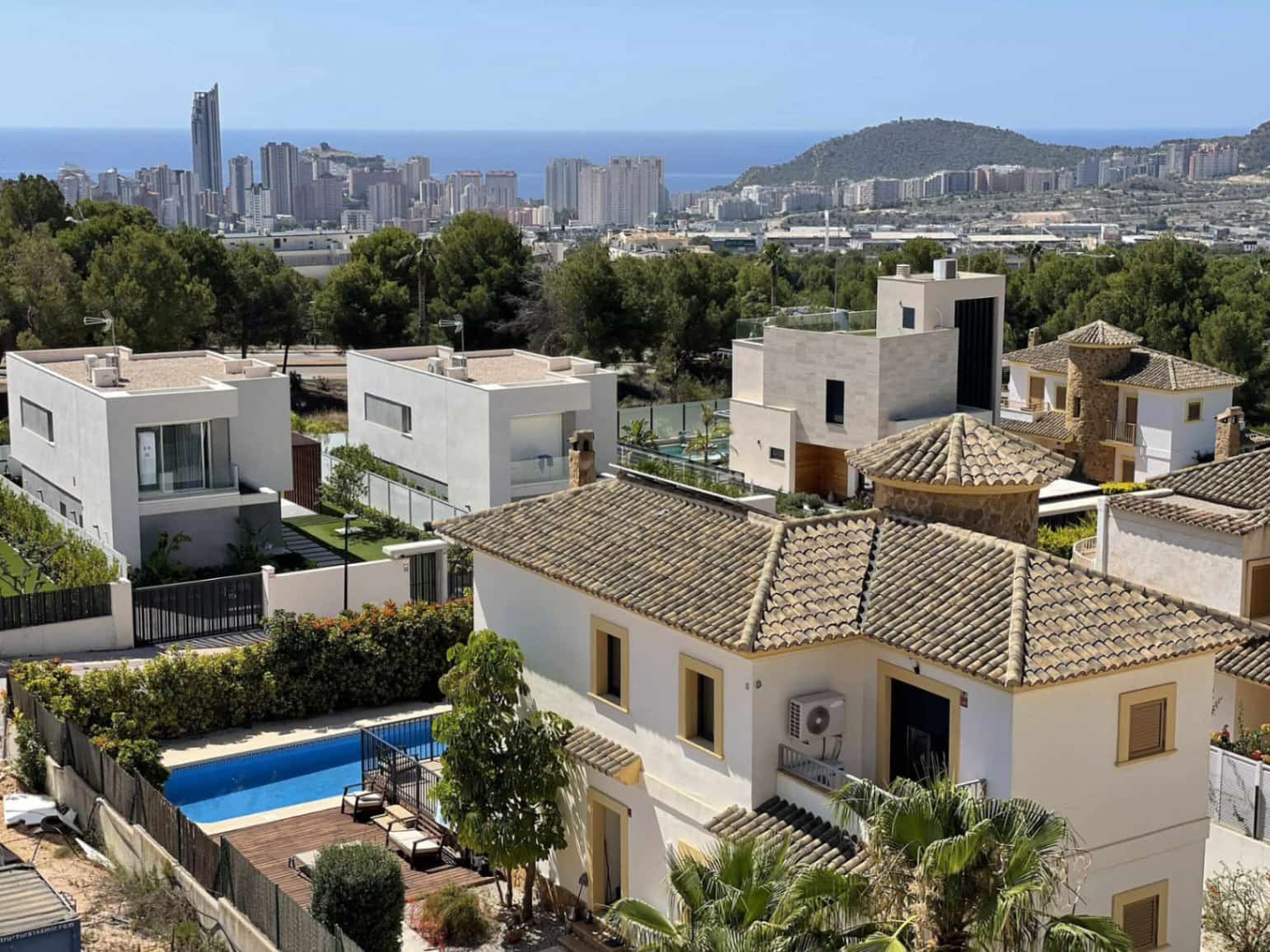 3 bedroom Apartment for sale in Finestrat with pool - € 357,000 (Ref: 9454639)