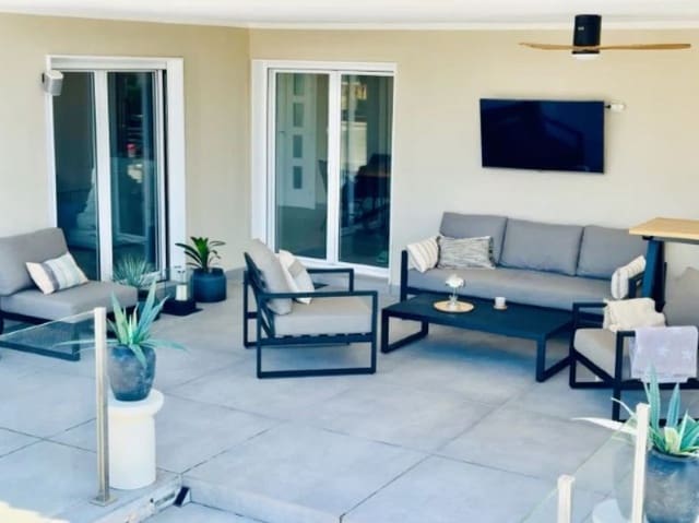 4 soverom Villa til salgs i Alfaz del Pi / L'Alfàs del Pi med svømmebasseng garasje - € 1 195 000 (Ref: 9454640)