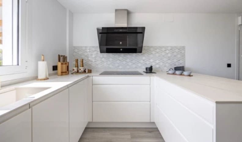 4 soverom Villa til salgs i Alfaz del Pi / L'Alfas del Pi med svømmebasseng garasje - € 1 195 000 (Ref: 9454640)