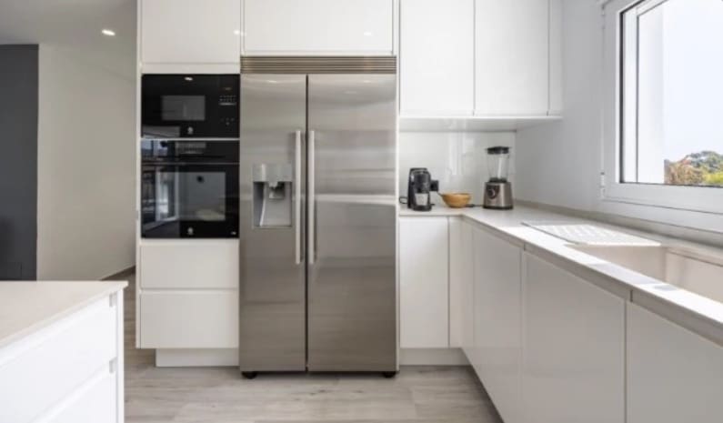 4 soverom Villa til salgs i Alfaz del Pi / L'Alfas del Pi med svømmebasseng garasje - € 1 195 000 (Ref: 9454640)