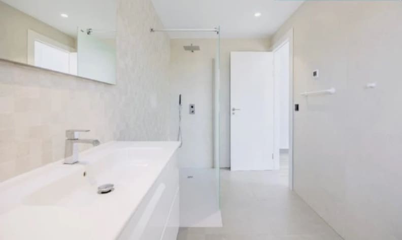 4 soverom Villa til salgs i Alfaz del Pi / L'Alfas del Pi med svømmebasseng garasje - € 1 195 000 (Ref: 9454640)