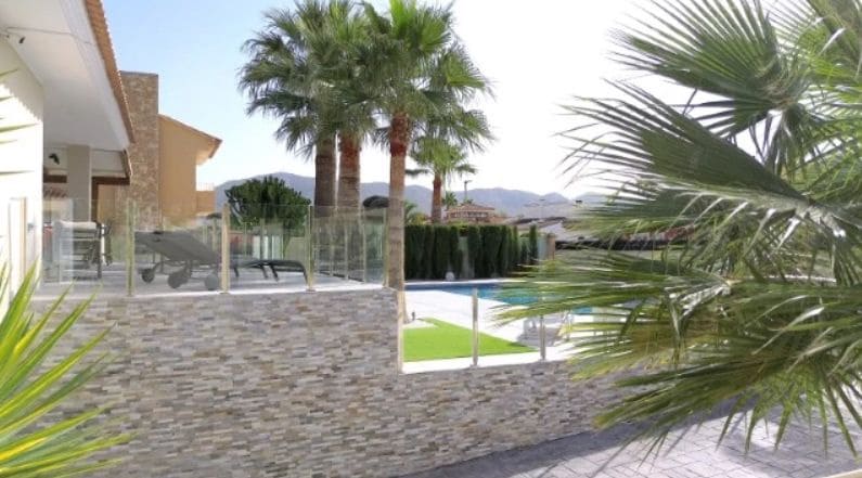 4 soverom Villa til salgs i Alfaz del Pi / L'Alfas del Pi med svømmebasseng garasje - € 1 195 000 (Ref: 9454640)