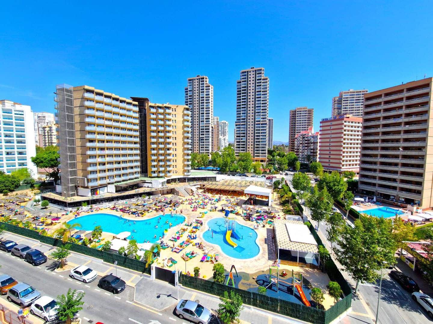 2 bedroom Apartment for sale in Benidorm with pool garage - € 215,000 (Ref: 9454642)
