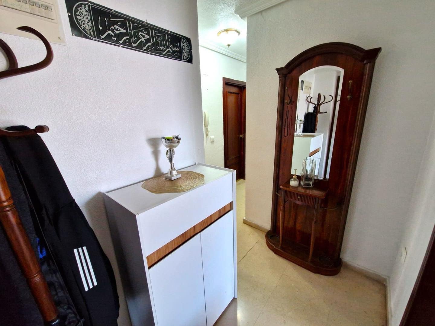 2 bedroom Apartment for sale in Benidorm with pool garage - € 215,000 (Ref: 9454642)